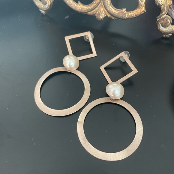 Bauble Bar Symmetrical shaped earrings - Picture 2 of 2